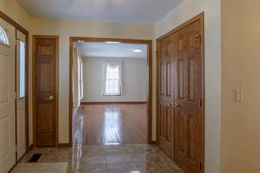 1995 Salem Road, Elgin, IL 60123 - Image #3