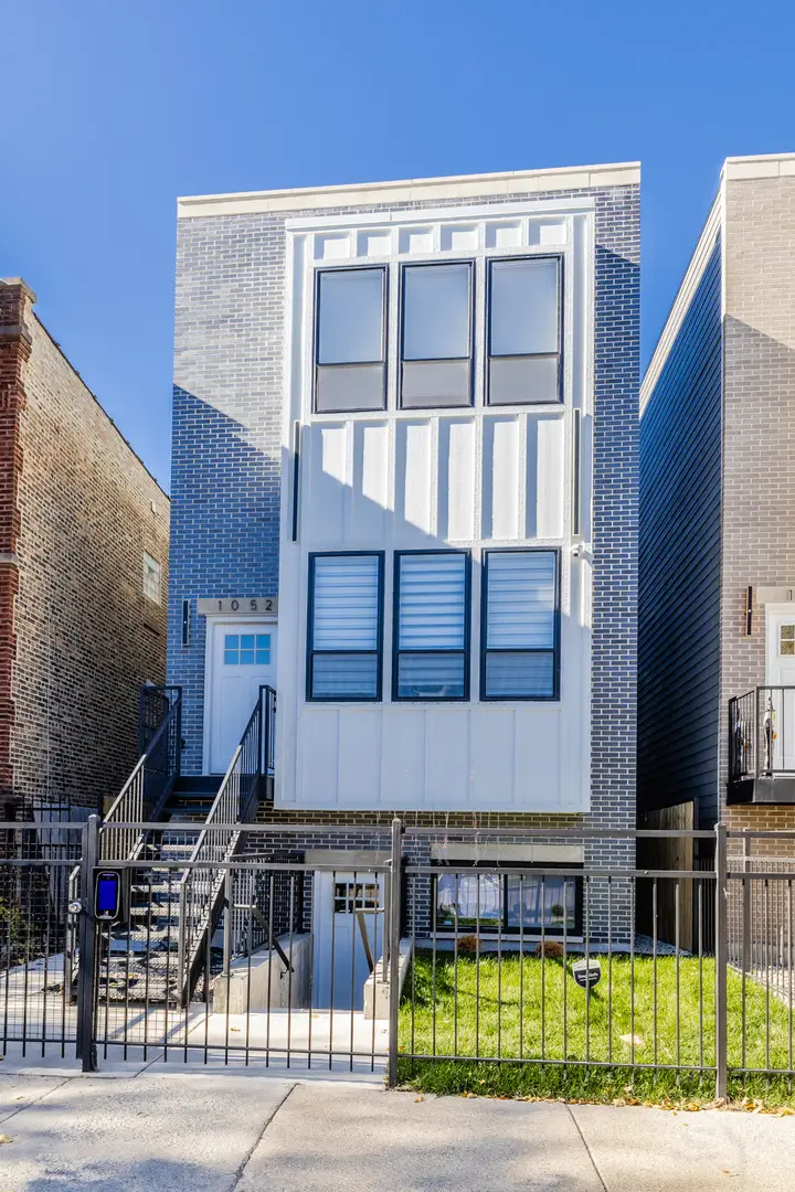 1058 N Central Park Avenue, Chicago, IL 60651 - Image #2