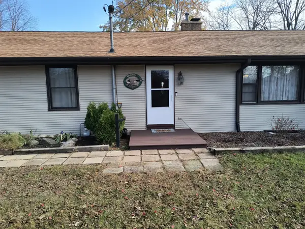 35861 N Fuller Road, Gurnee, IL 60031