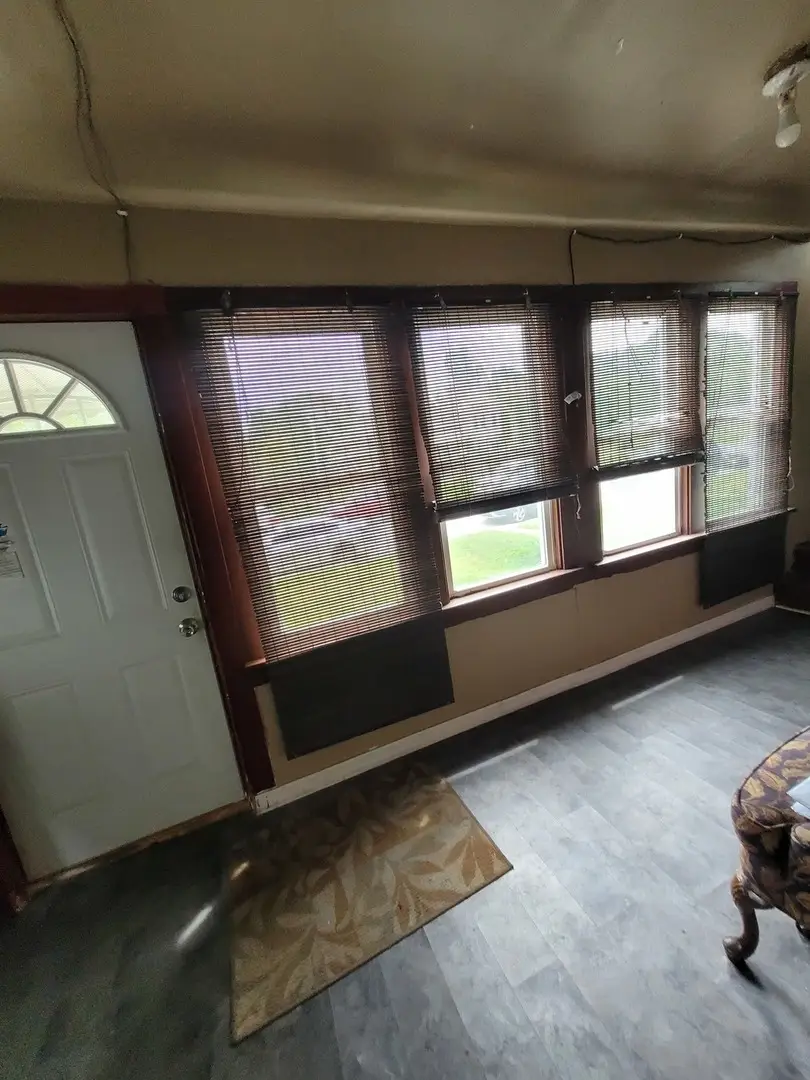 9732 S Houston Avenue, Chicago, IL 60617 - Image #1