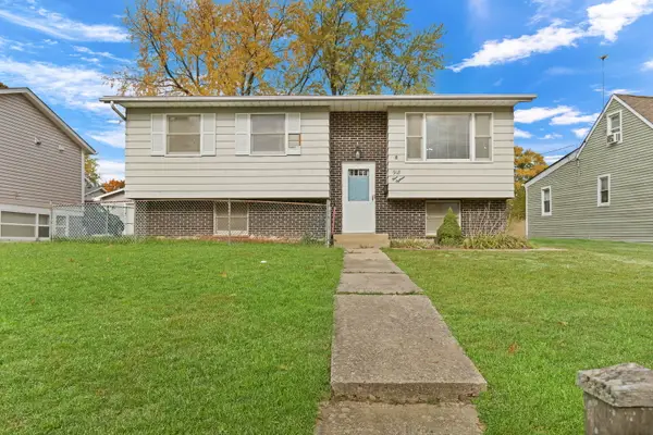 918 Ronald Terrace, Round Lake Beach, IL 60073