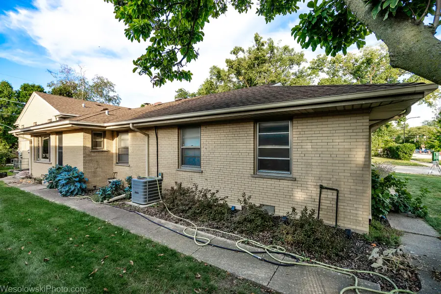 6400 N Knox Avenue, Lincolnwood, IL 60712 - Image #3