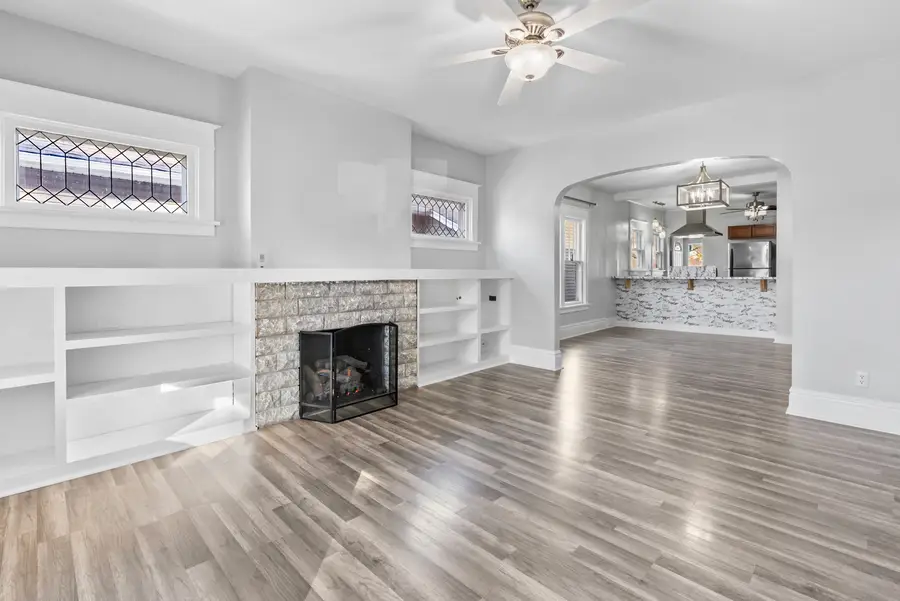 446 Seminary Avenue, Aurora, IL 60505 - Image #2