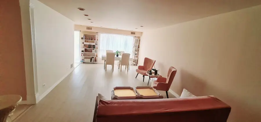 3700 Capri Court #206, Glenview, IL 60025 - Image #2