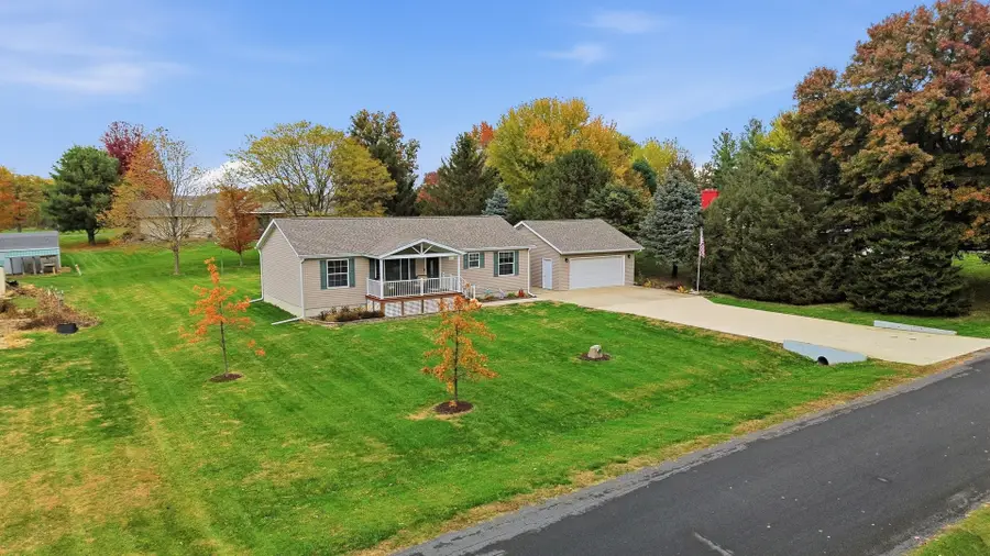 28902 Carriage Drive, Sterling, IL 61081 - Image #3