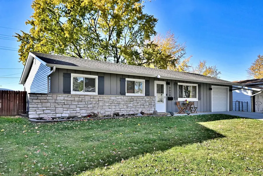 6658 Valley View Road, Hanover Park, IL 60133 - Image #2