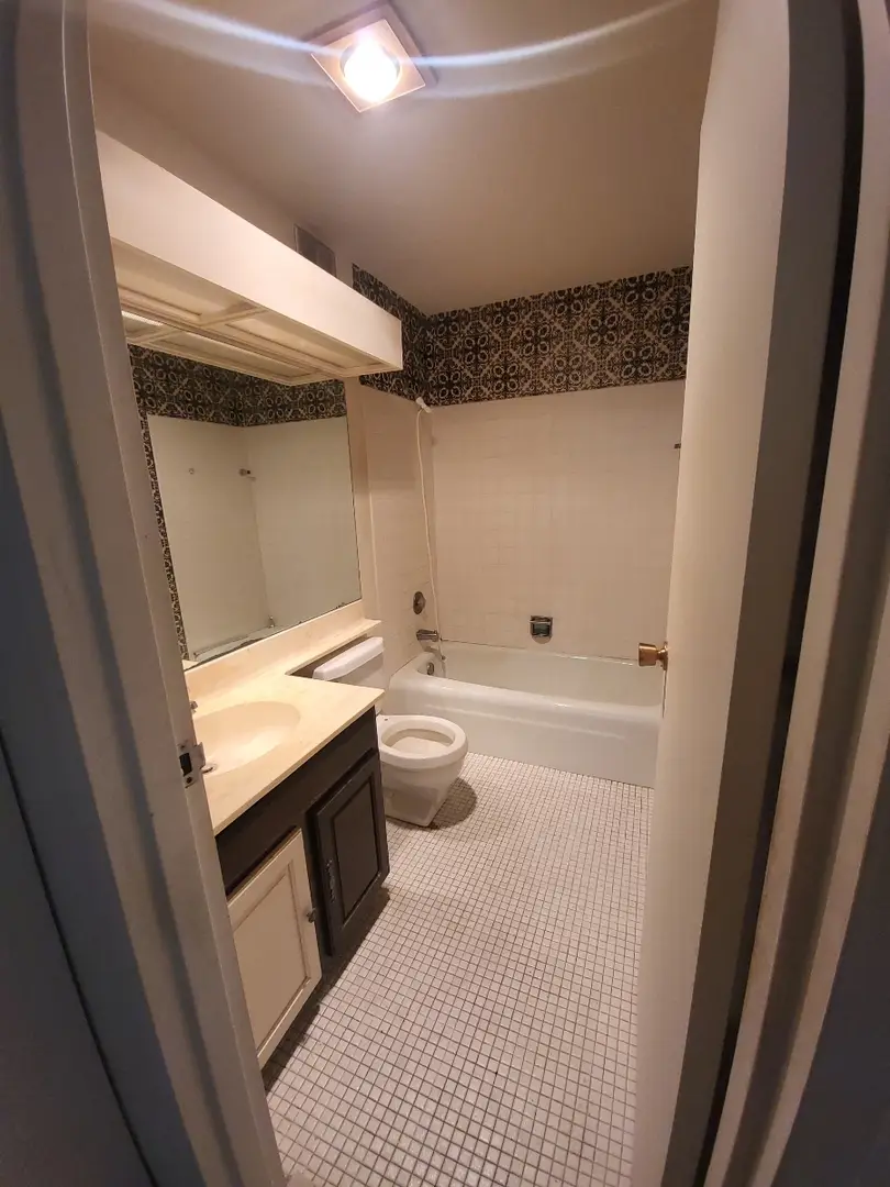 Address Withheld By Seller, Indian Head Park, IL 60525 - Image #3