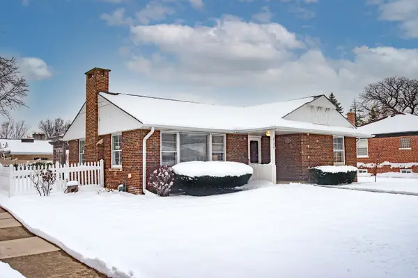 2128 Hull Avenue, Westchester, IL 60154