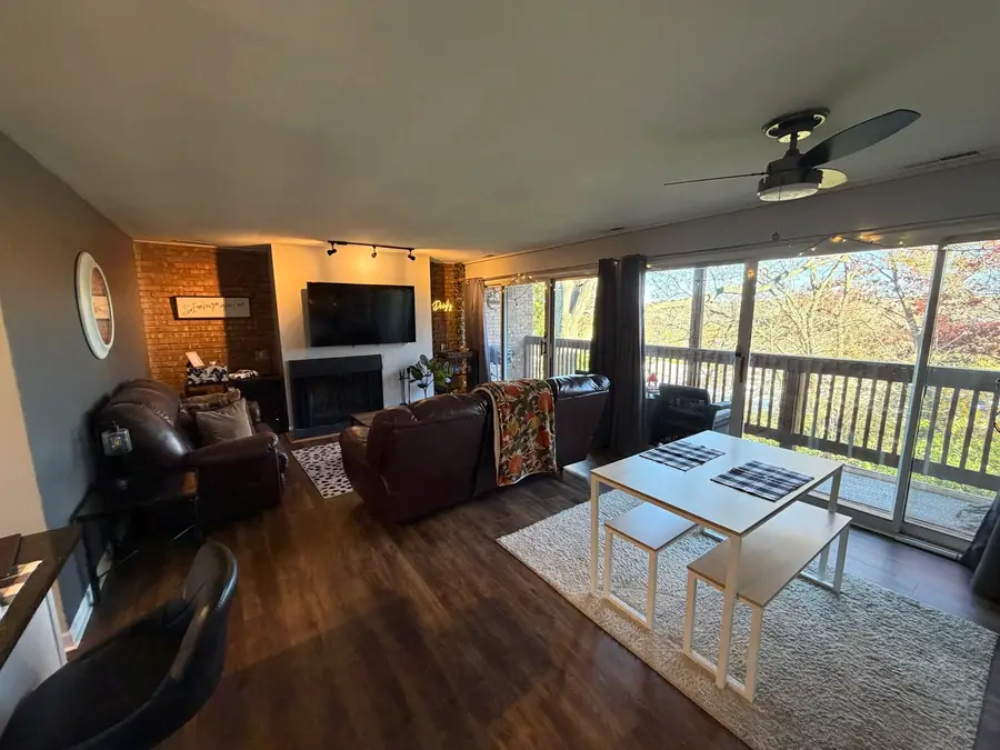 5811 Oakwood Drive #C, Lisle, IL 60532 - Image #2