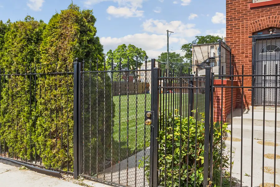 206 N Leamington Avenue, Chicago, IL 60644 - Image #2