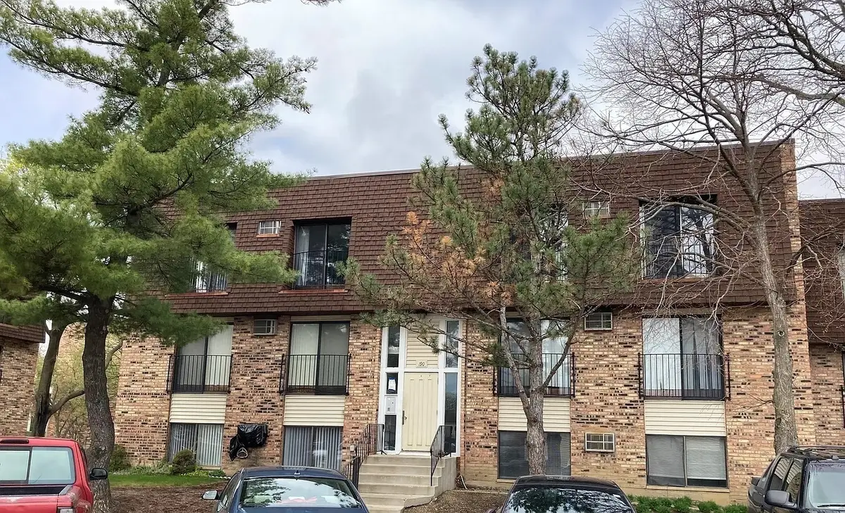 190 S Waters Edge Drive #302, Glendale Heights, IL 60139 - Image #1