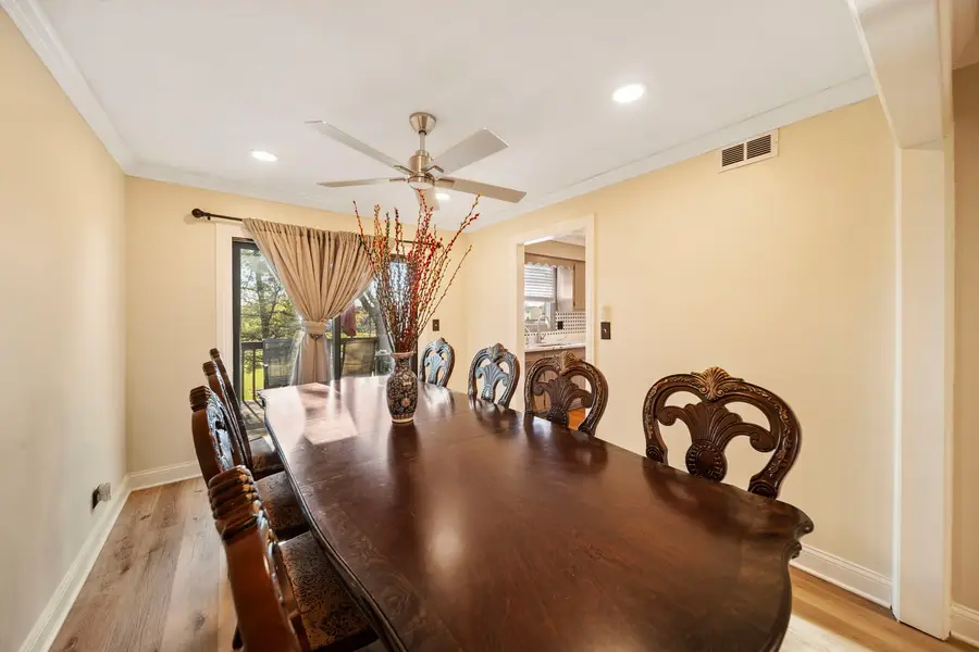 312 Dancing Water Court, Carol Stream, IL 60188 - Image #2