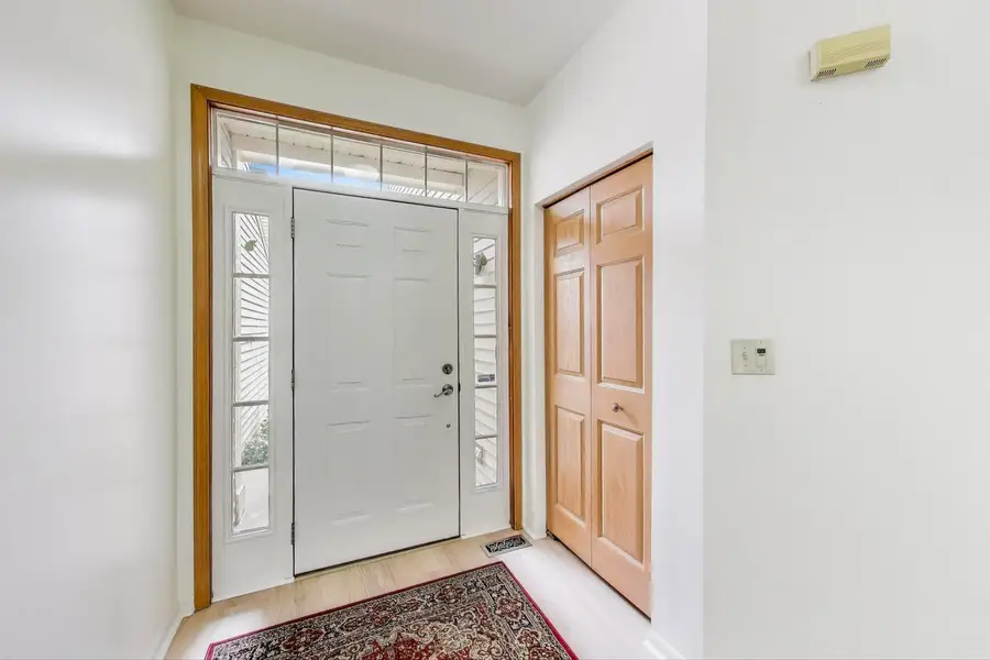 4 Haverton Court, Streamwood, IL 60107 - Image #2