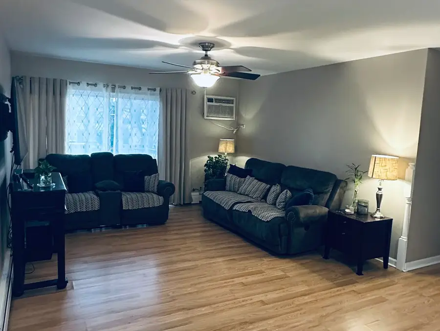 11A E Dundee Quarter Drive #205, Palatine, IL 60074 - Image #2