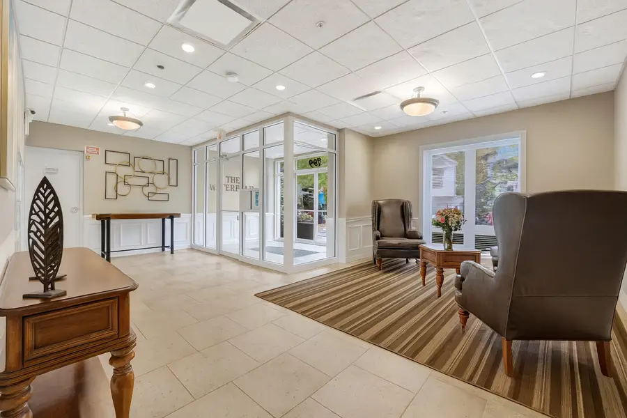 799 Graceland Avenue #404A, Des Plaines, IL 60016 - Image #2