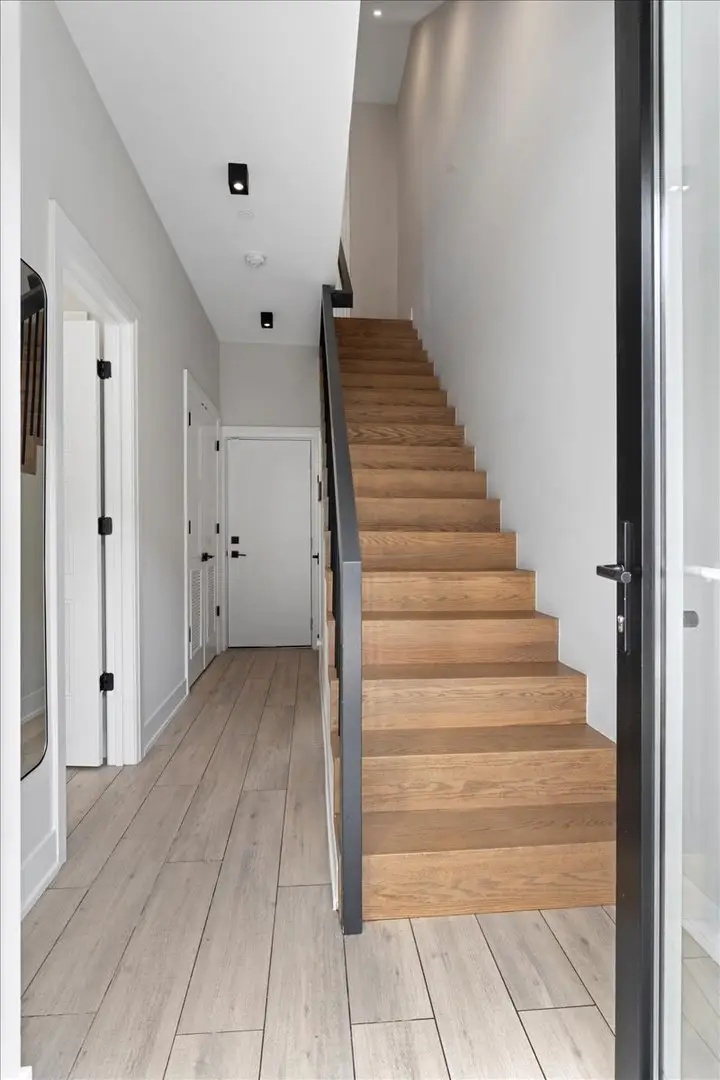 4232 W Belmont Avenue #4, Chicago, IL 60641 - Image #3