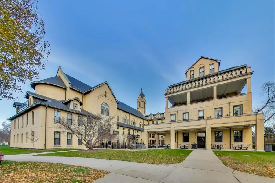 1041 Ridge Road #503, Wilmette, IL 60091 - Image #2