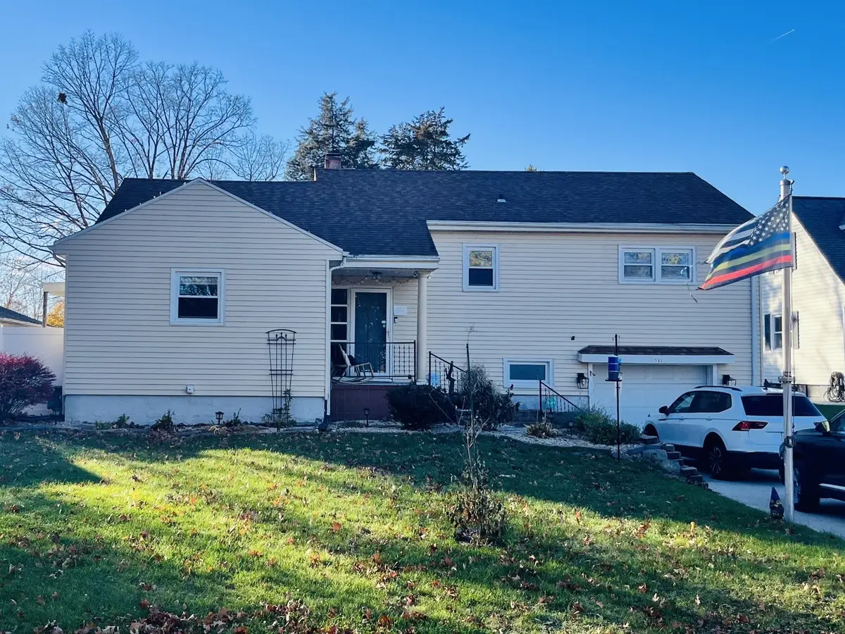 911 Parks Lane, Ottawa, IL 61350 - Image #1