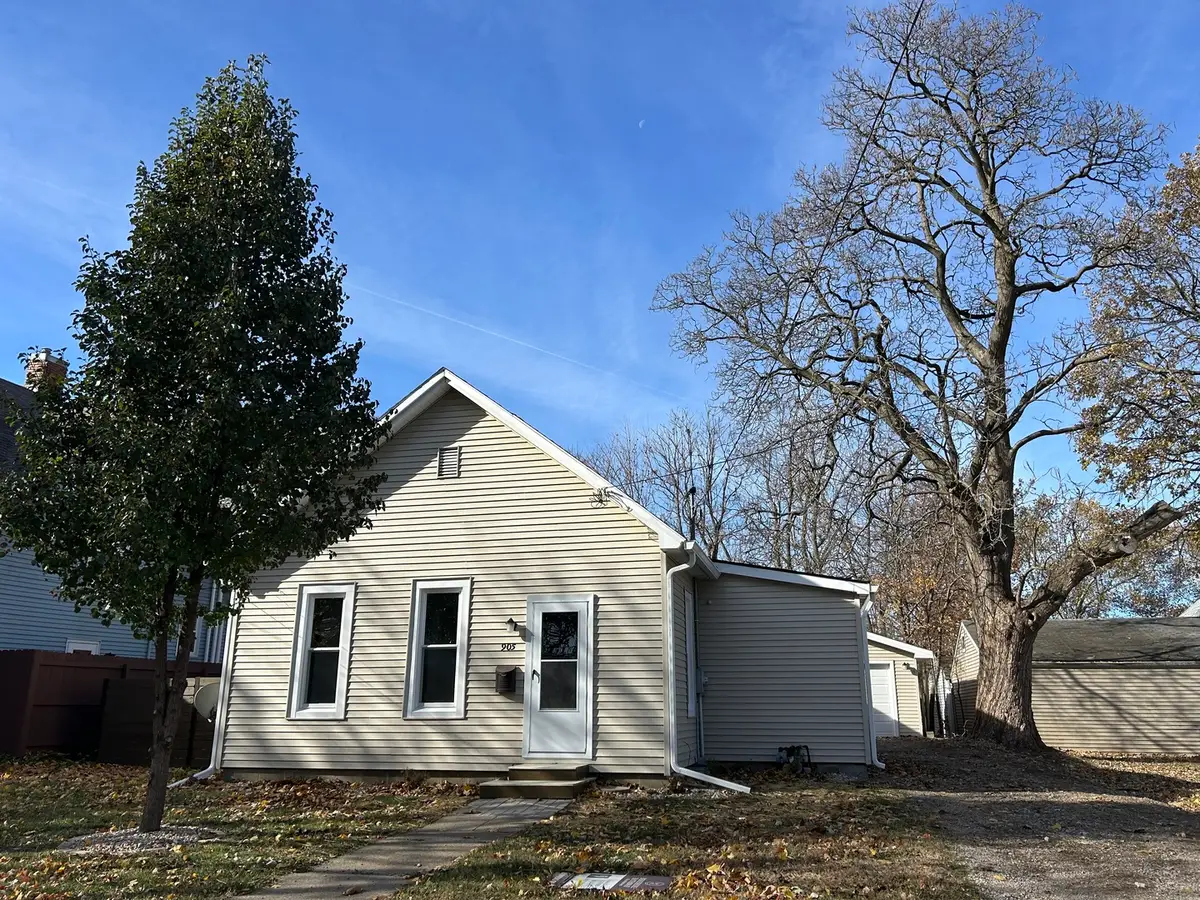 905 S Oak Street, Bloomington, IL 61701 - Image #1