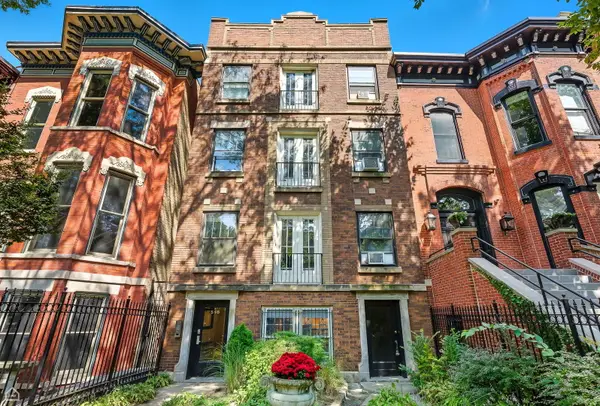 Address Withheld By Seller, Chicago, IL 60614