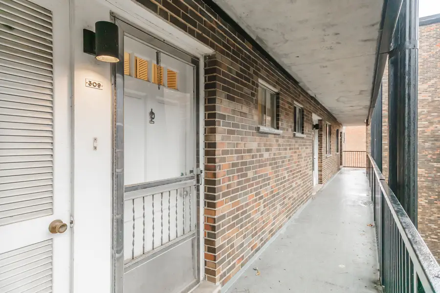 1321 W Birchwood Avenue #309, Chicago, IL 60626 - Image #2