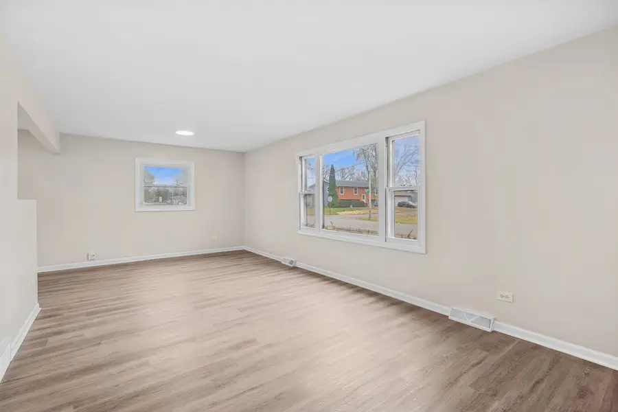 1520 N Park Drive, Round Lake Beach, IL 60073 - Image #2