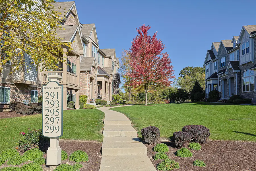 299 Bennett Drive, Carol Stream, IL 60188 - Image #2