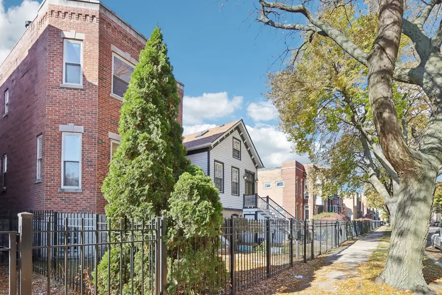 3432 S Prairie Avenue, Chicago, IL 60616 - Image #2