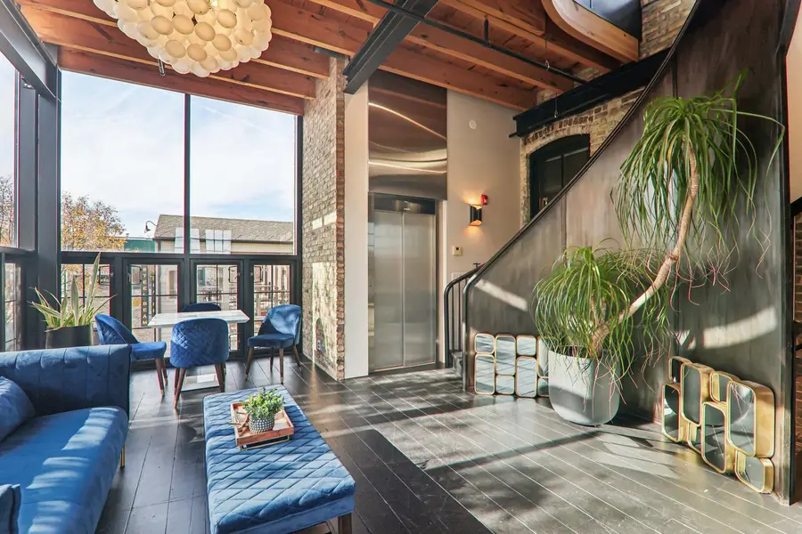 107 W Main Street #B, Saint Charles, IL 60174 - Image #3