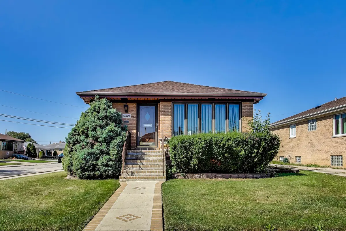 5700 N Orange Avenue, Chicago, IL 60631 - Image #1