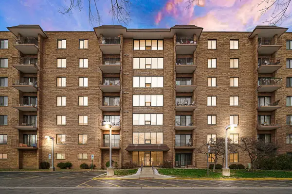 Address Withheld By Seller, Mount Prospect, IL 60056