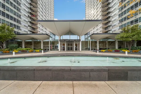 3550 N Lake Shore Drive #908, Chicago, IL 60657