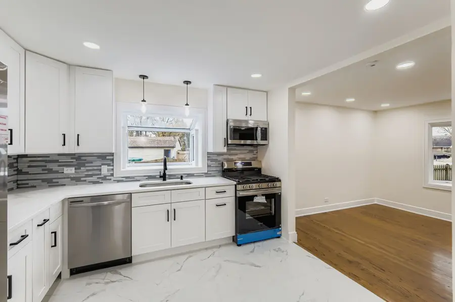 6755 Maple Court, Bridgeview, IL 60455 - Image #3