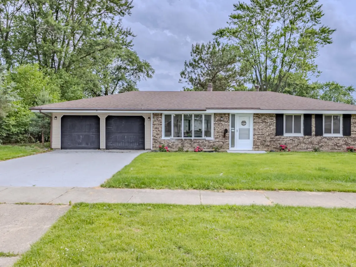 631 W Weathersfield Way, Schaumburg, IL 60193 - Image #1