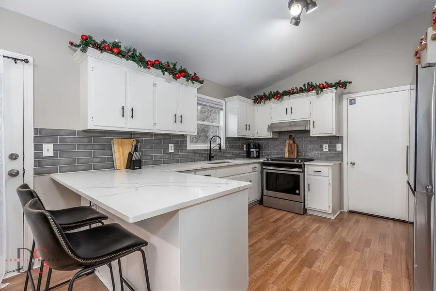 2121 Fox Hill Lane, Ottawa, IL 61350 - Image #2