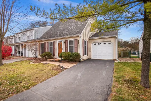 3S260 Birchwood Drive, Warrenville, IL 60555