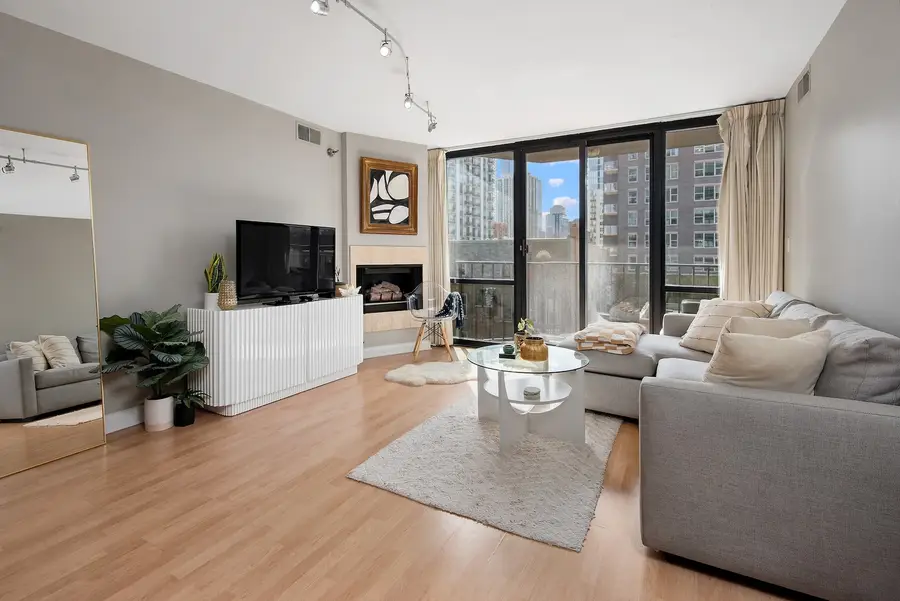 1309 N Wells Street #506, Chicago, IL 60610 - Image #2