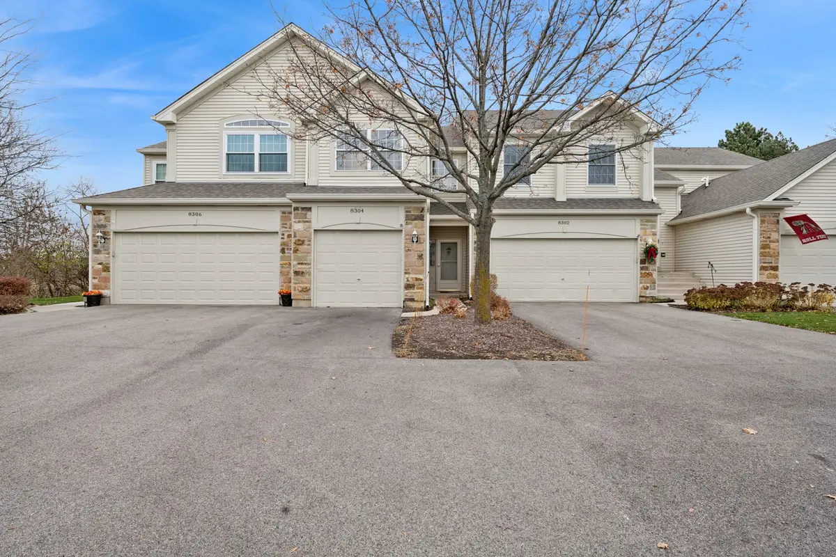 8304 Sierra Woods Lane, Carpentersville, IL 60110 - Image #1