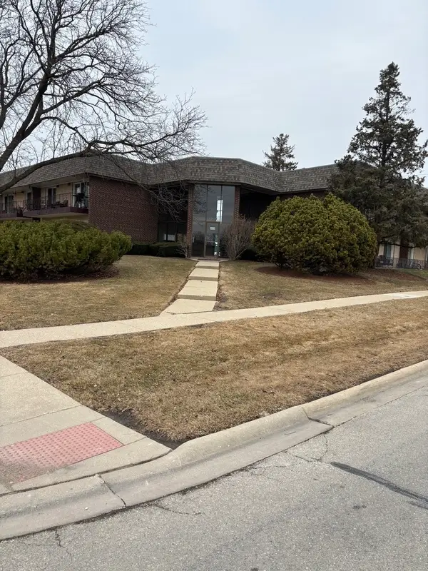 3N550 Crown Rd. Road #14, Elmhurst, IL 60126