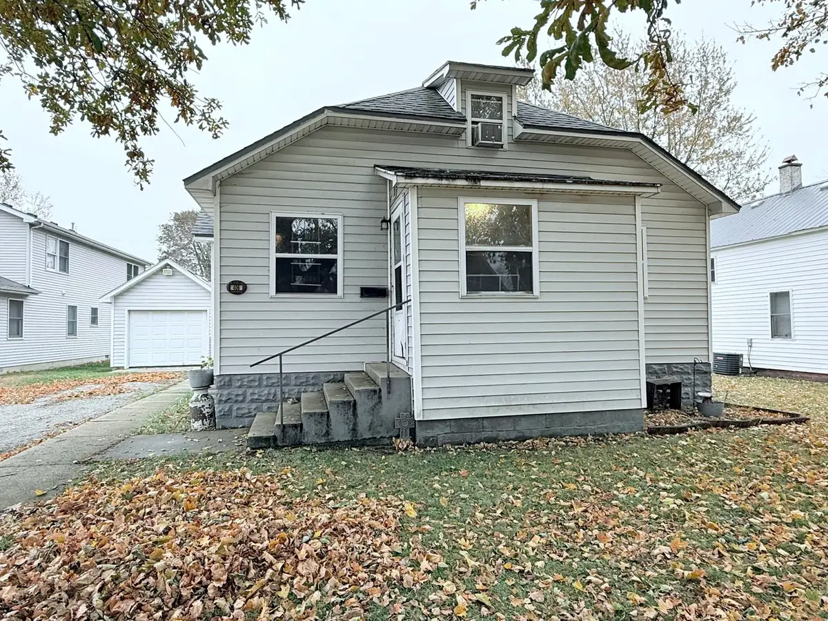 406 S Church Street, Gibson City, IL 60936 - Image #1