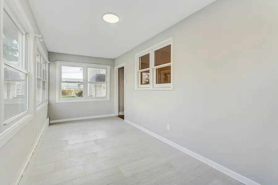 7832 Garden Lane, Justice, IL 60458 - Image #3