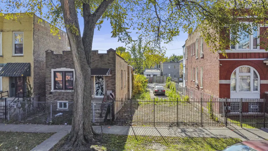3041 W Flournoy Street, Chicago, IL 60612 - Image #1