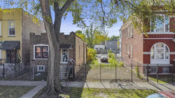 3041 W Flournoy Street, Chicago, IL 60612