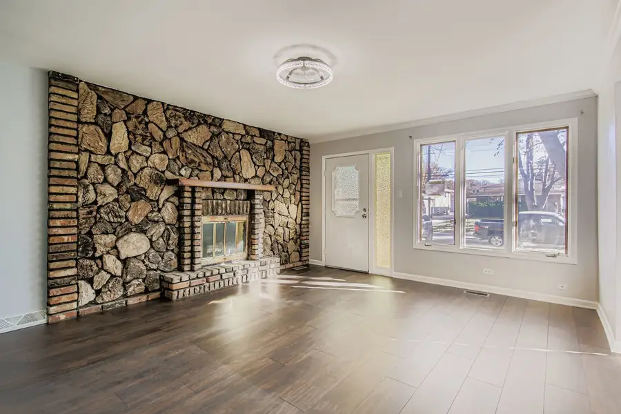 16042 Forest Avenue, Oak Forest, IL 60452 - Image #2