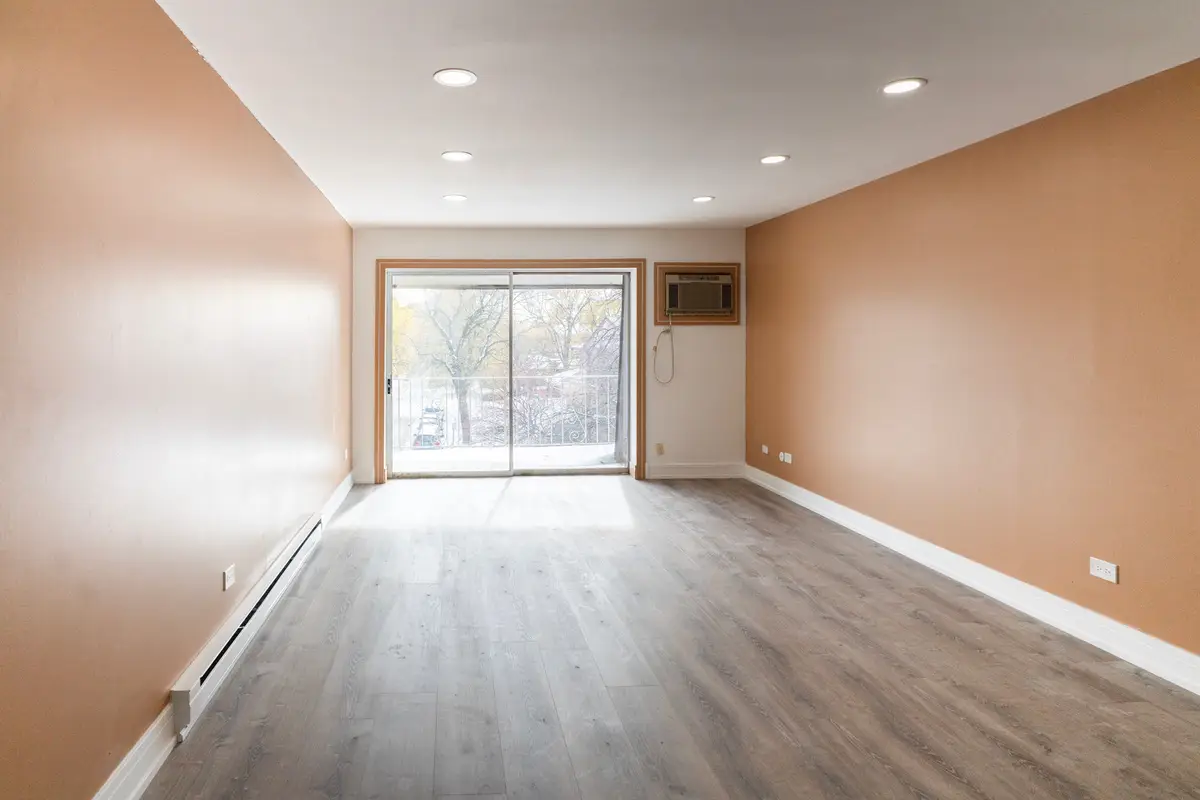 18340 Glen Oak Avenue #3c, Lansing, IL 60438 - Image #1