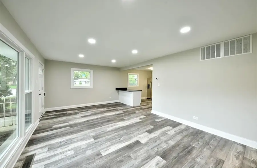 353 Suwanee Street, Park Forest, IL 60466 - Image #2