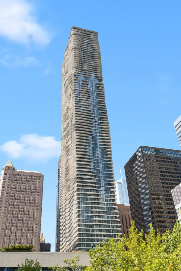 225 N Columbus Drive #7609, Chicago, IL 60601