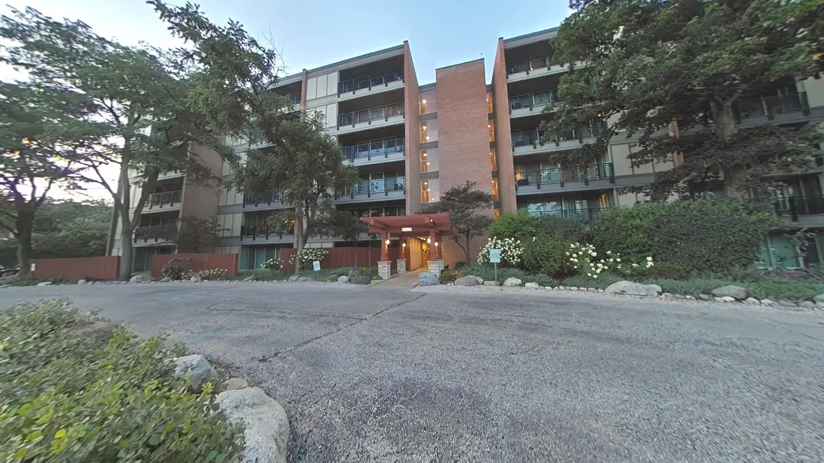 5950 Oakwood Drive #1G, Lisle, IL 60532 - Image #1