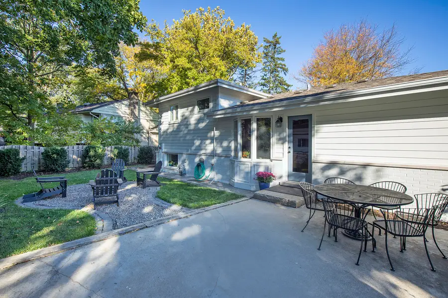 1320 Pinehurst Drive, Glenview, IL 60025 - #2