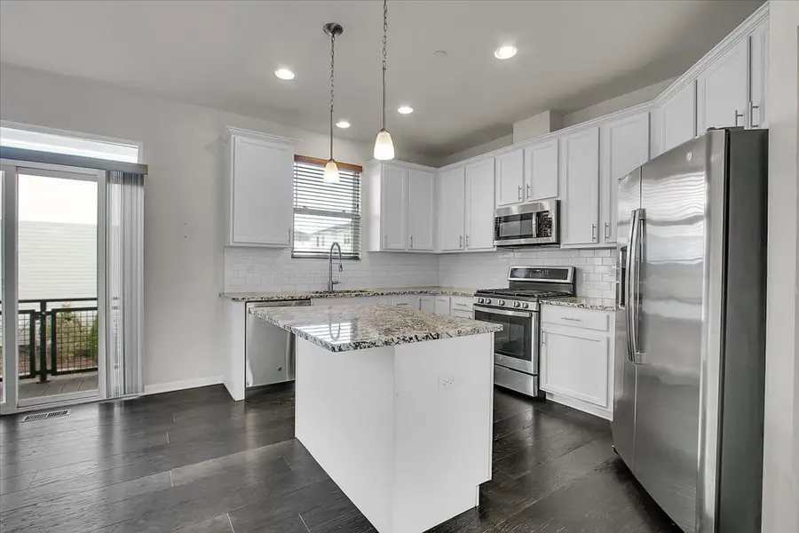 29W710 Everton Drive, Warrenville, IL 60555 - Image #3